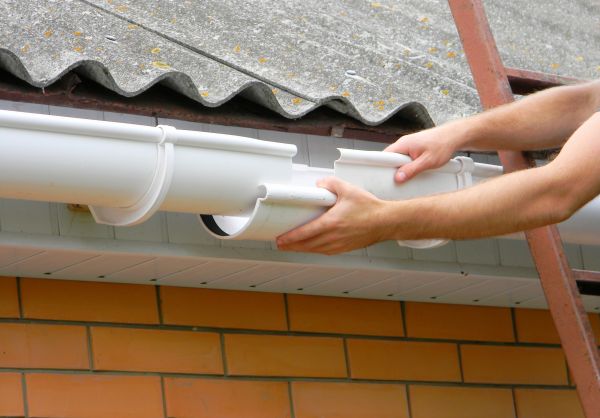 Gutter Hanging in Angier